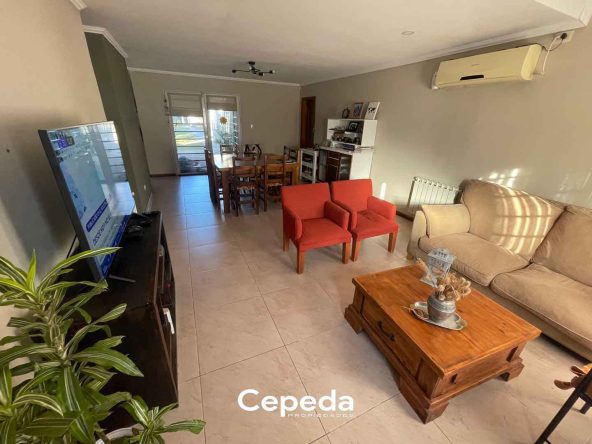 Cepeda Propiedades | AMPLIA CASA EN VENTA EN LOBOS