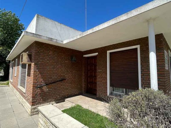 Cepeda Propiedades | CASA EN VENTA EN LOBOS